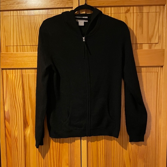 Lord & Taylor Tops - 100% Cashmere Black Lord & Taylor Woman’s Zip Up Sweater Size Medium